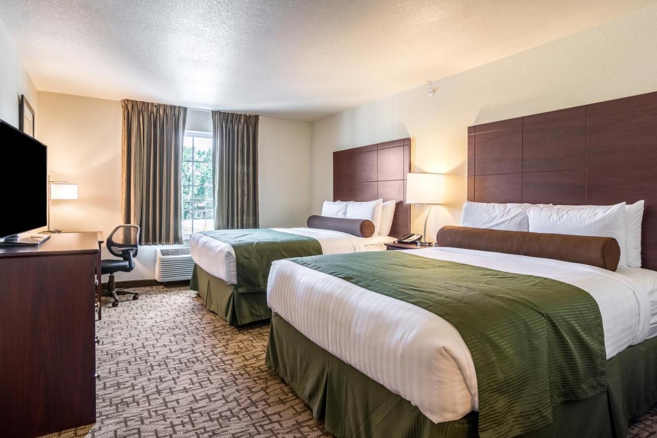 Cobblestone Hotel & Suites - Torrington Bagian luar foto